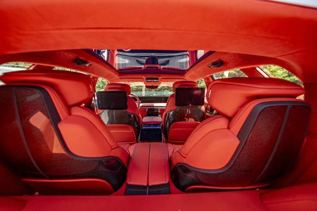 2025 Cadillac Celestiq - Image 26 of 31