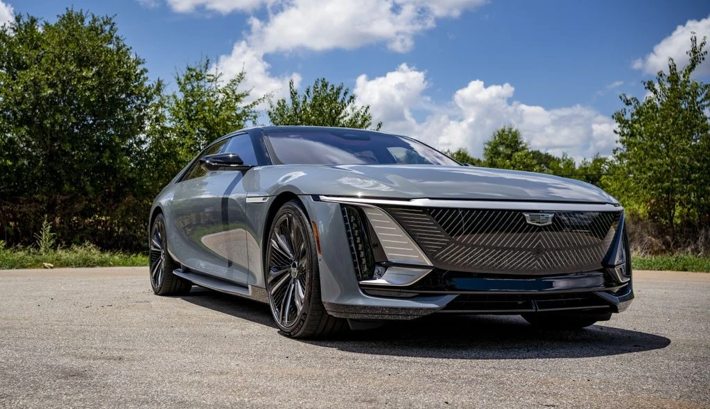 2025 Cadillac Celestiq - Image 12 of 31