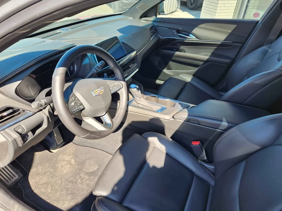 2025 Cadillac CT4 - Image 4 of 10