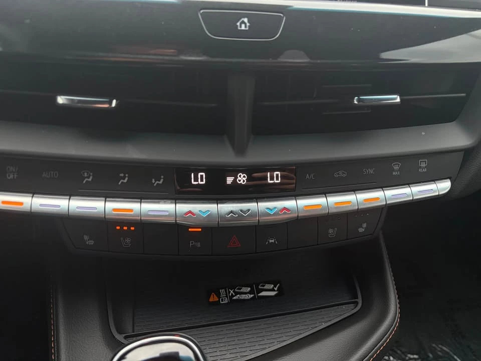 2025 Cadillac CT4 - Image 14 of 17