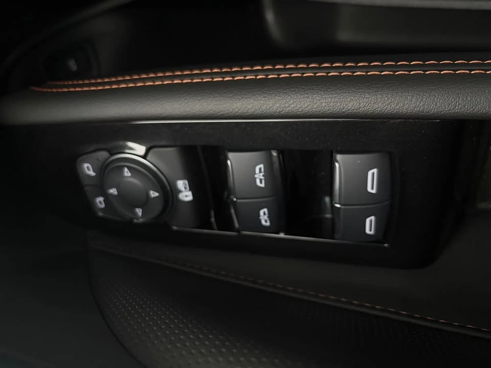 2025 Cadillac CT4 - Image 10 of 17