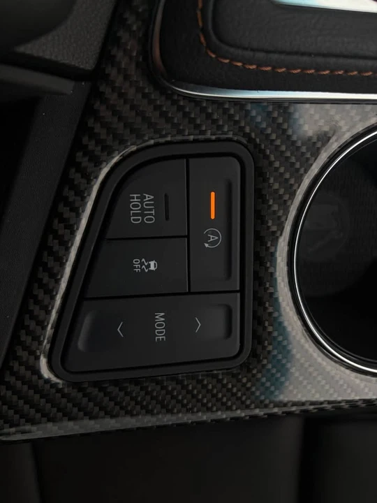 2025 Cadillac CT4 - Image 15 of 17