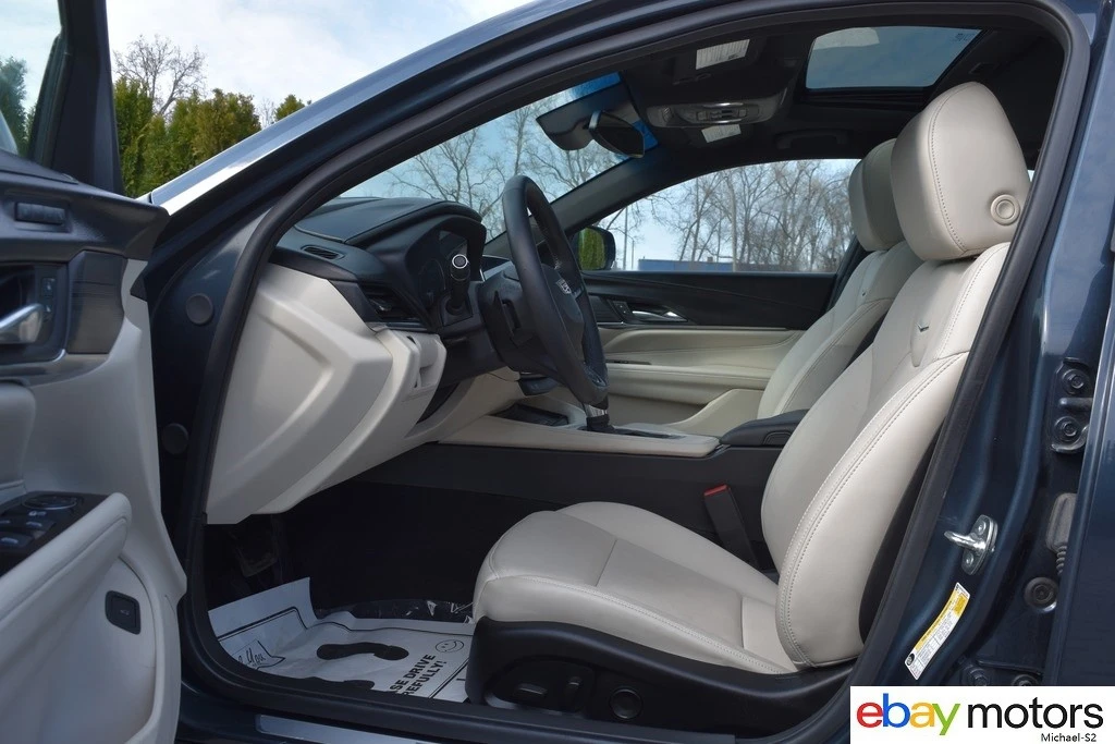2025 Cadillac CT4 - Image 10 of 24