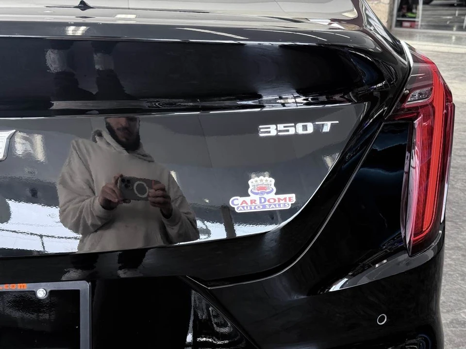 2025 Cadillac CT4 - Image 15 of 21