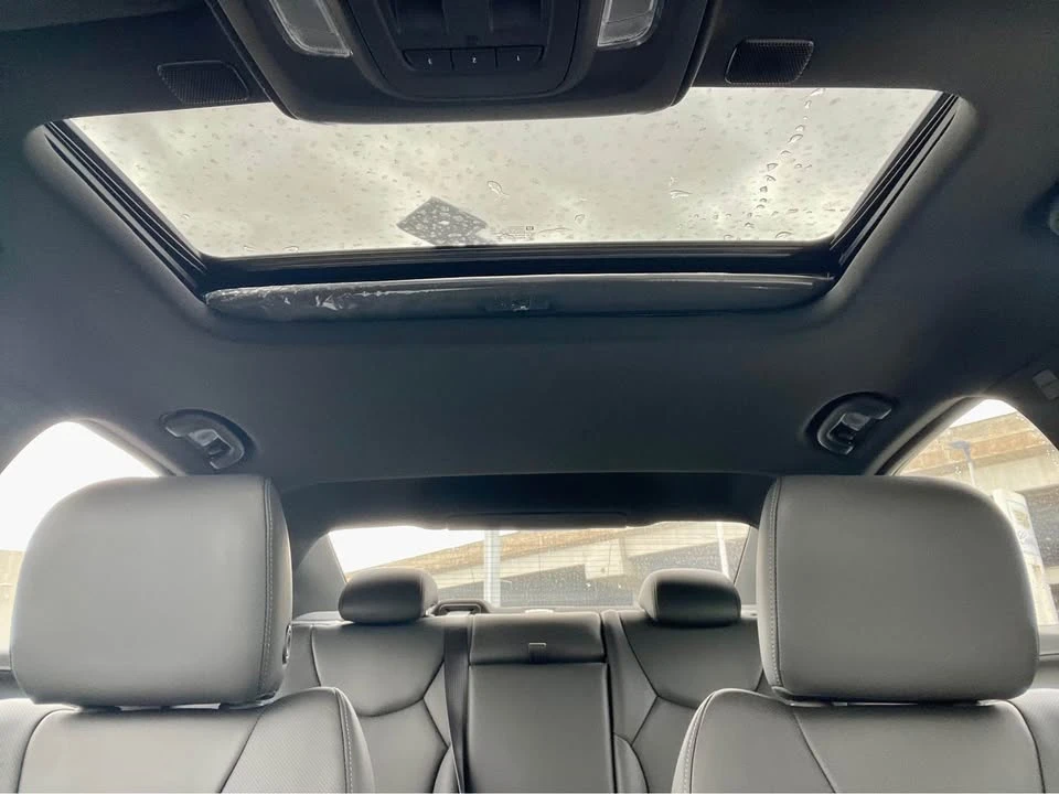 2025 Cadillac CT4 - Image 8 of 10