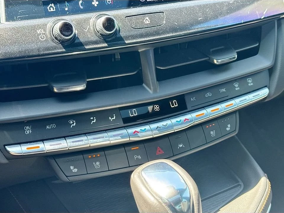 2025 Cadillac CT4 - Image 15 of 20