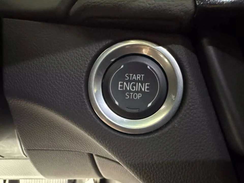 2025 Cadillac CT4-V - Image 17 of 19