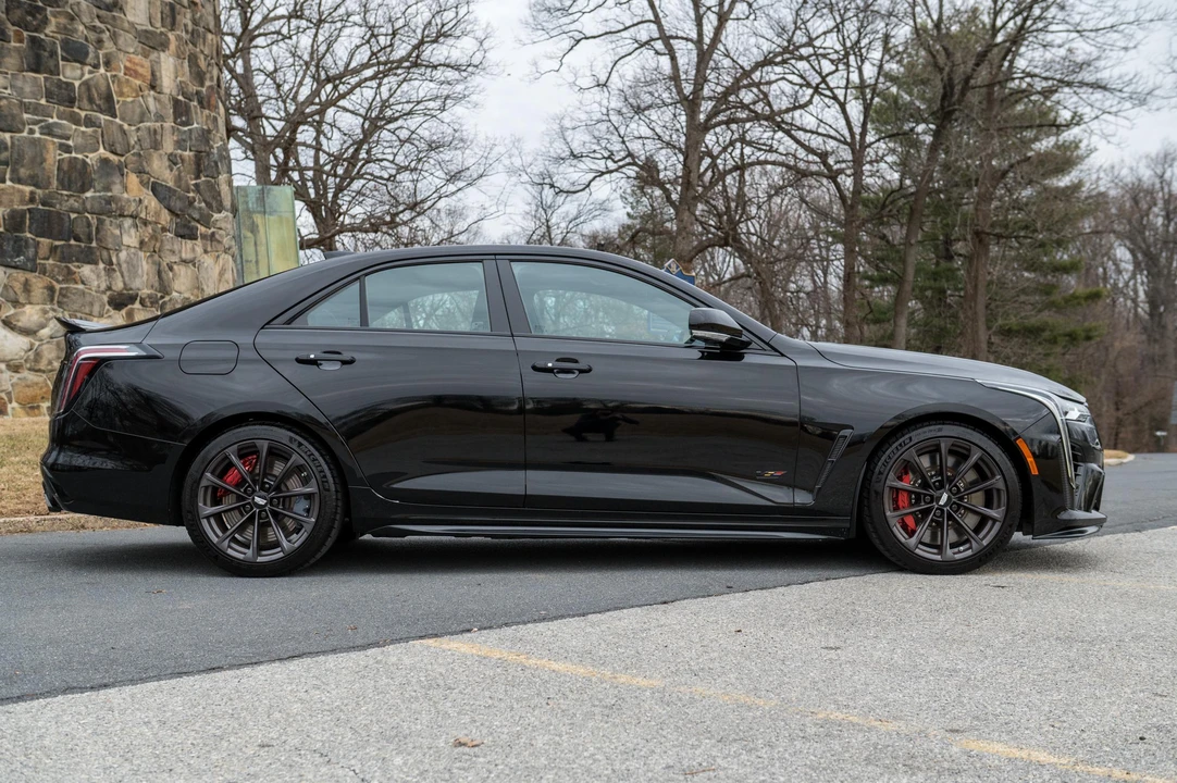 2025 Cadillac CT4-V Blackwing - Image 9 of 31