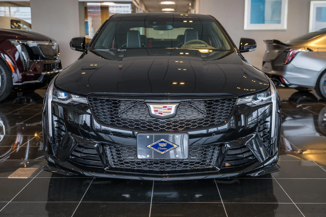 2025 Cadillac CT4-V Blackwing - Image 11 of 31
