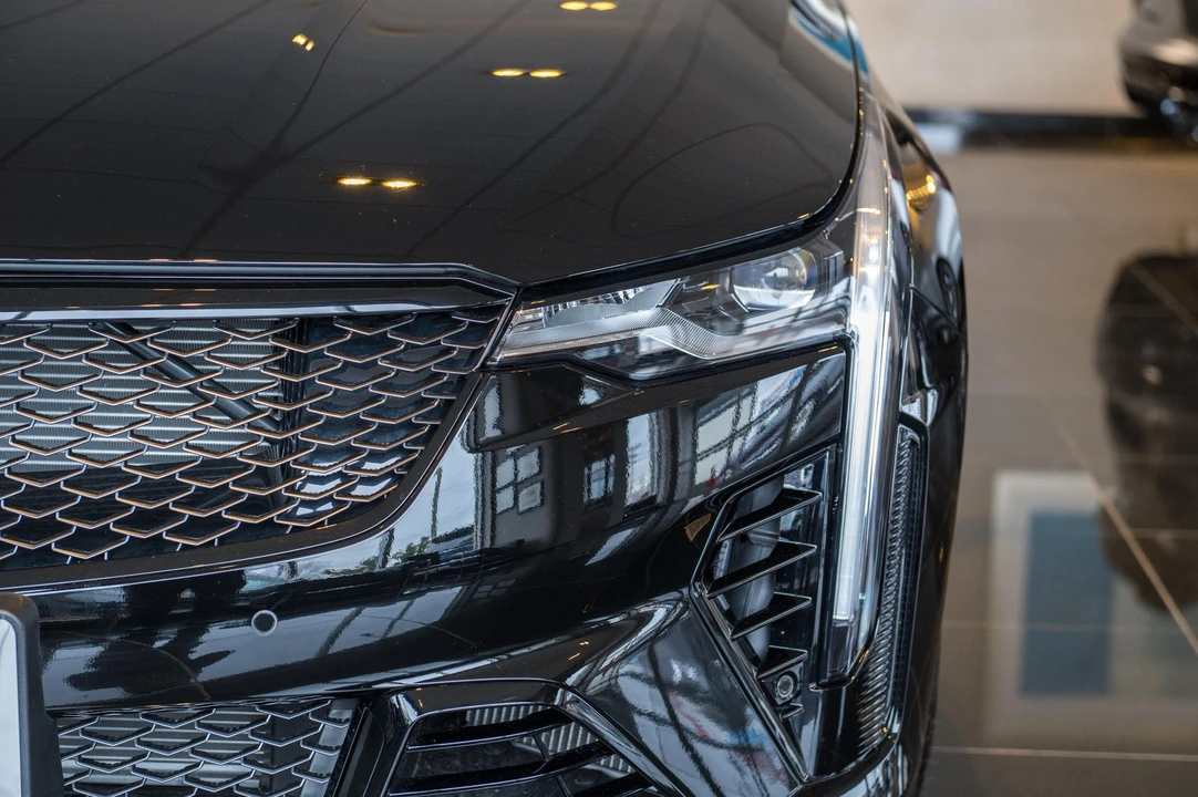 2025 Cadillac CT4-V Blackwing - Image 21 of 31