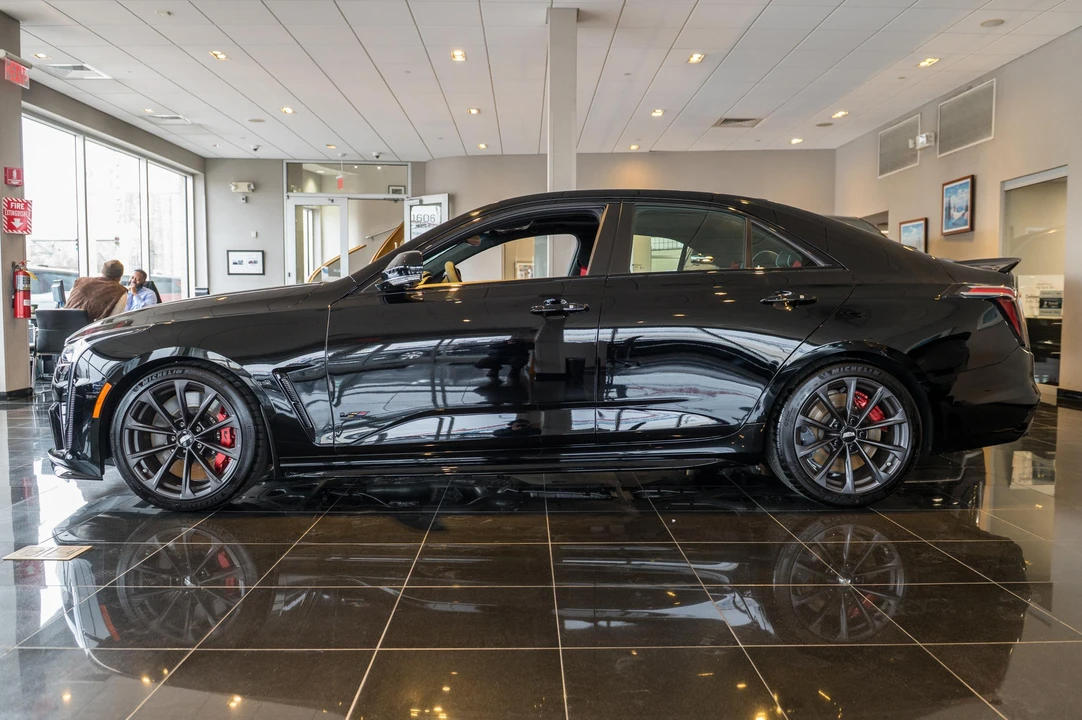 2025 Cadillac CT4-V Blackwing - Image 13 of 31