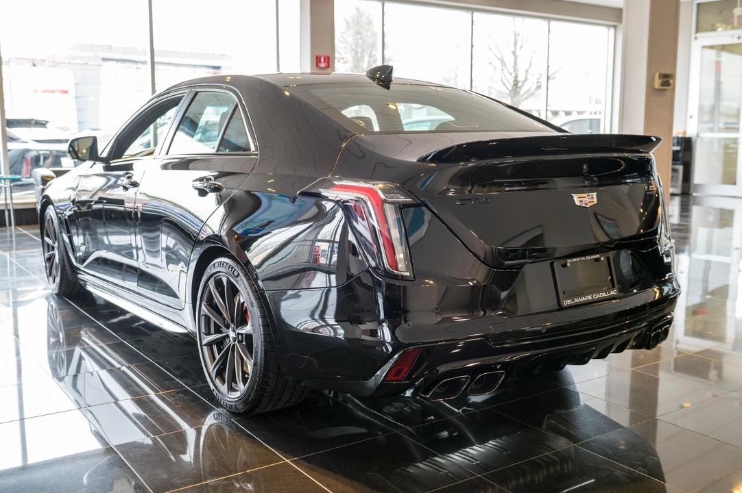 2025 Cadillac CT4-V Blackwing - Image 14 of 31