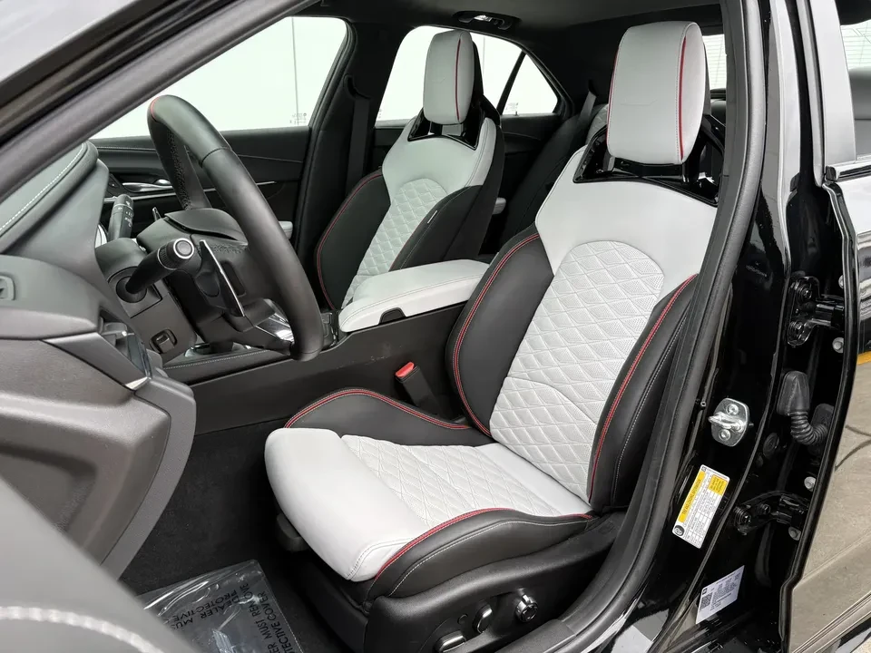 2025 Cadillac CT4-V Blackwing - Image 8 of 20