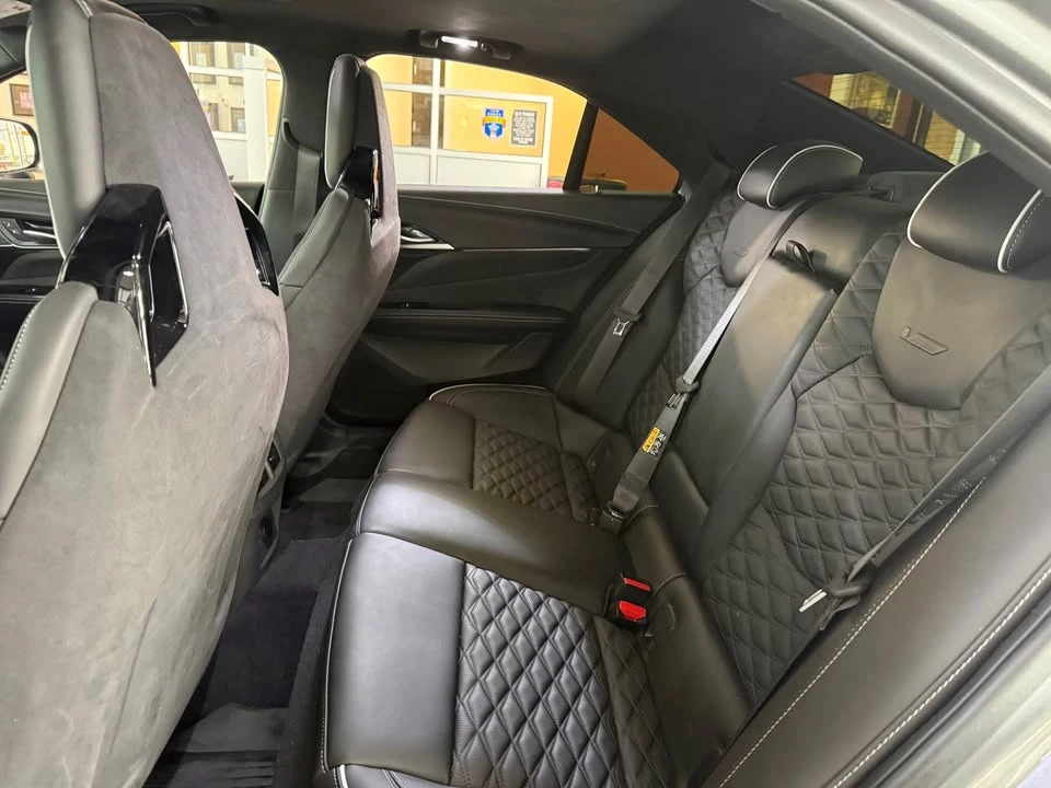 2025 Cadillac CT4-V Blackwing - Image 4 of 7