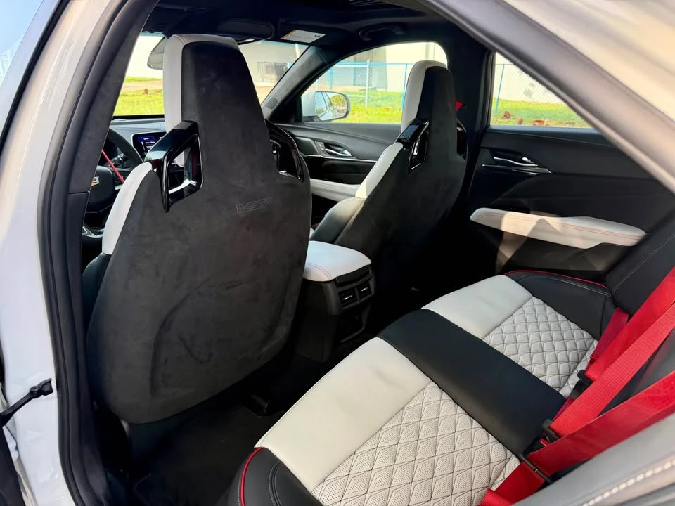 2025 Cadillac CT4-V Blackwing - Image 9 of 16