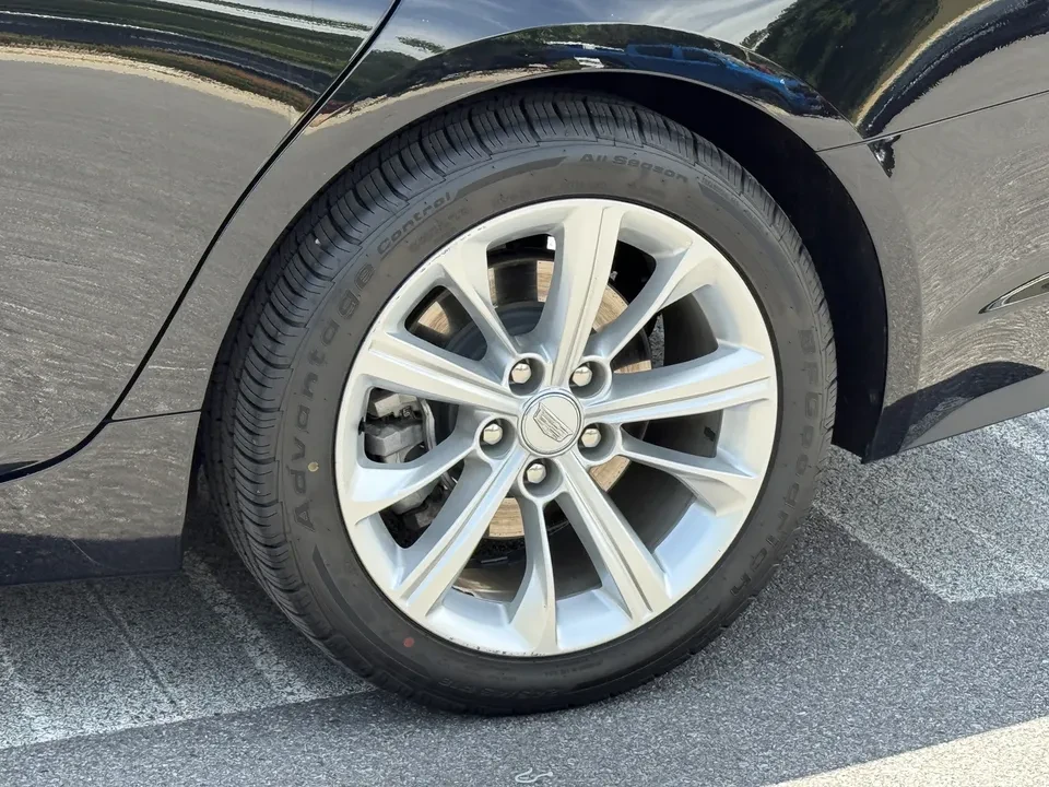 2025 Cadillac CT5 - Image 10 of 20