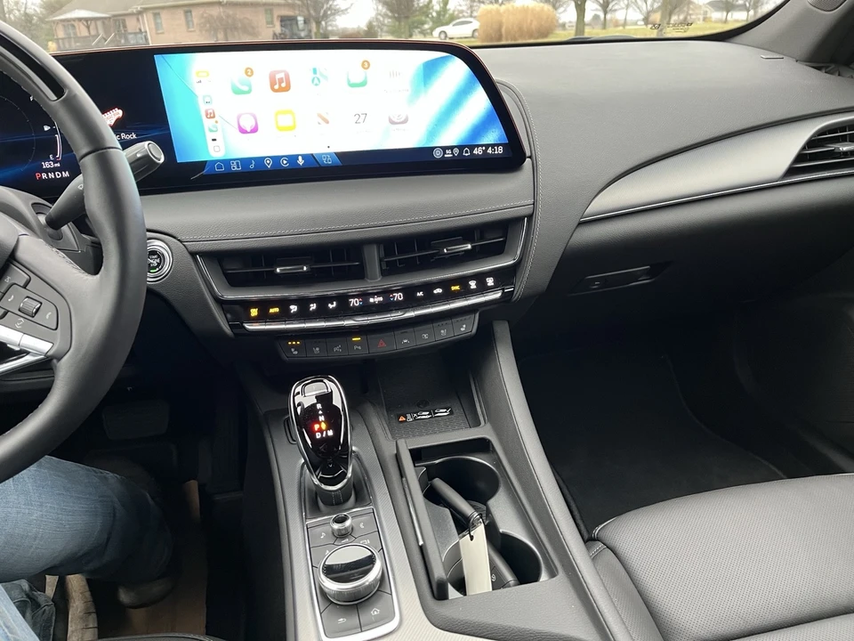 2025 Cadillac CT5 - Image 14 of 21
