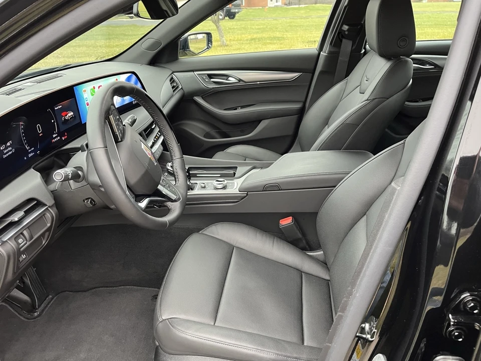 2025 Cadillac CT5 - Image 13 of 21