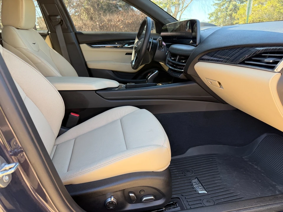 2025 Cadillac CT5 - Image 20 of 21