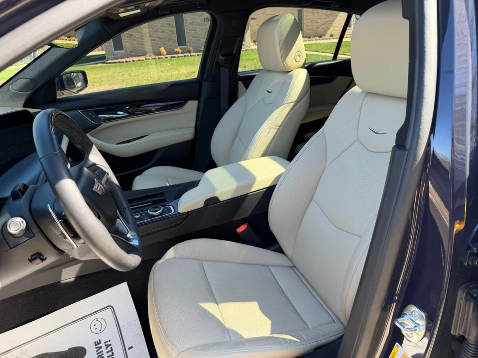 2025 Cadillac CT5 - Image 12 of 21