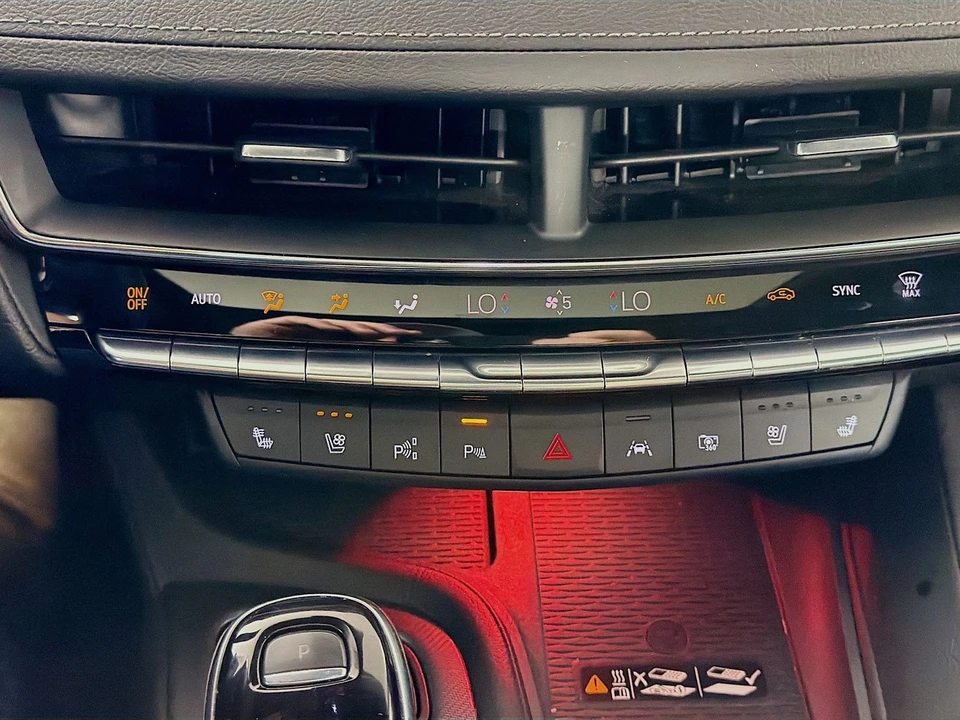 2025 Cadillac CT5 - Image 20 of 31