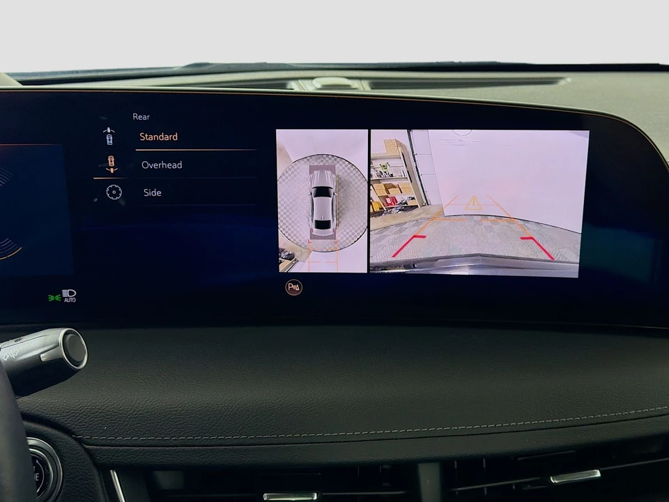 2025 Cadillac CT5 - Image 19 of 31
