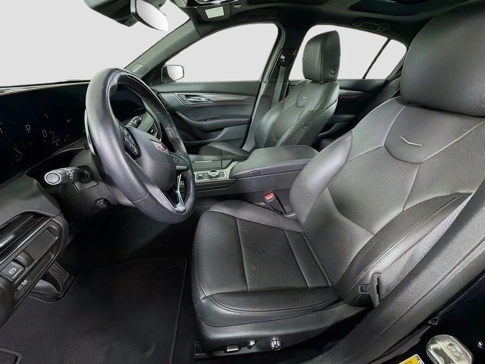 2025 Cadillac CT5 - Image 13 of 31