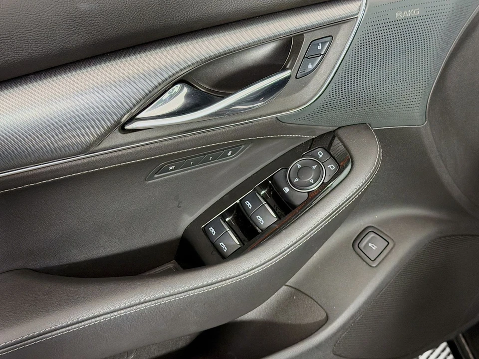 2025 Cadillac CT5 - Image 22 of 31