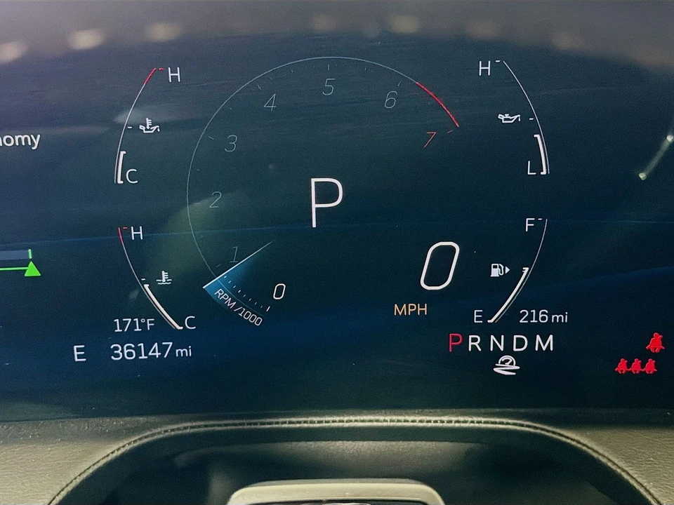 2025 Cadillac CT5 - Image 15 of 31