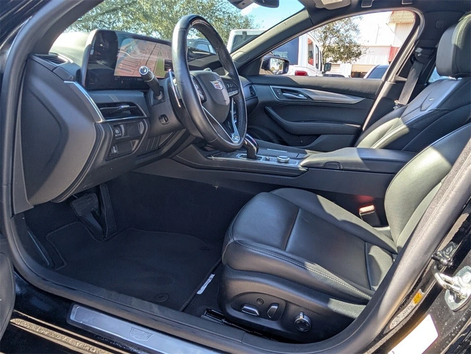 2025 Cadillac CT5 - Image 11 of 12
