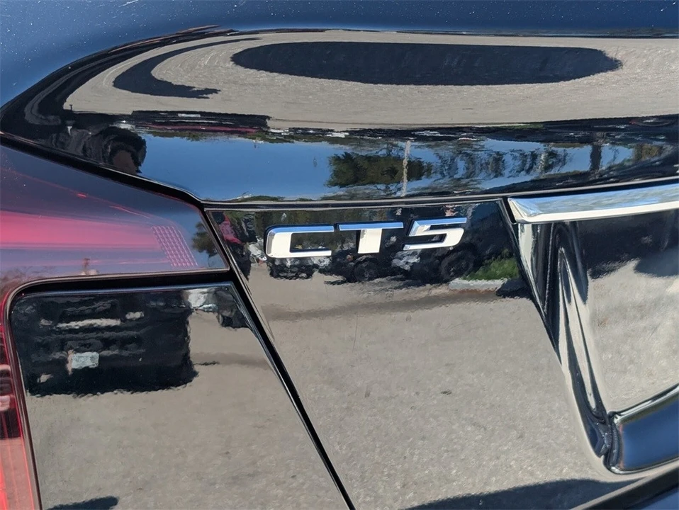 2025 Cadillac CT5 - Image 14 of 21