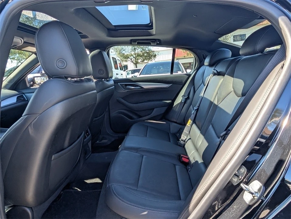 2025 Cadillac CT5 - Image 12 of 21