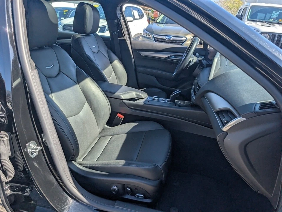 2025 Cadillac CT5 - Image 18 of 21