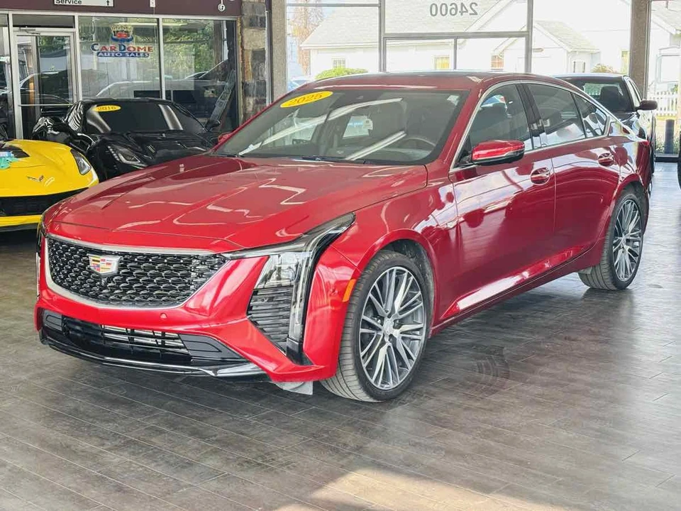 2025 Cadillac CT5 - Image 16 of 31