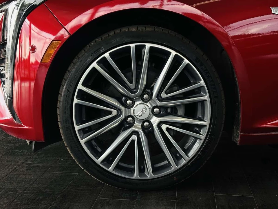2025 Cadillac CT5 - Image 27 of 31