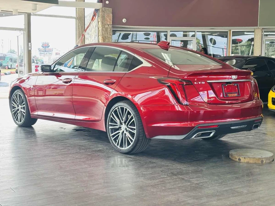 2025 Cadillac CT5 - Image 13 of 31