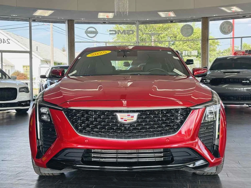 2025 Cadillac CT5 - Image 18 of 31
