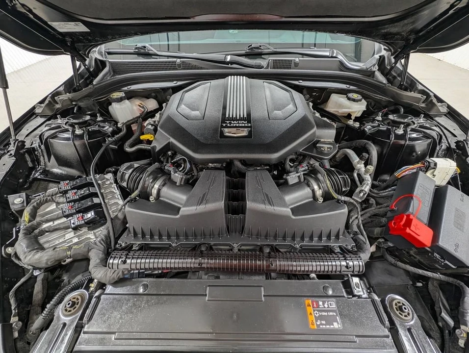 2025 Cadillac CT5 - Image 27 of 28