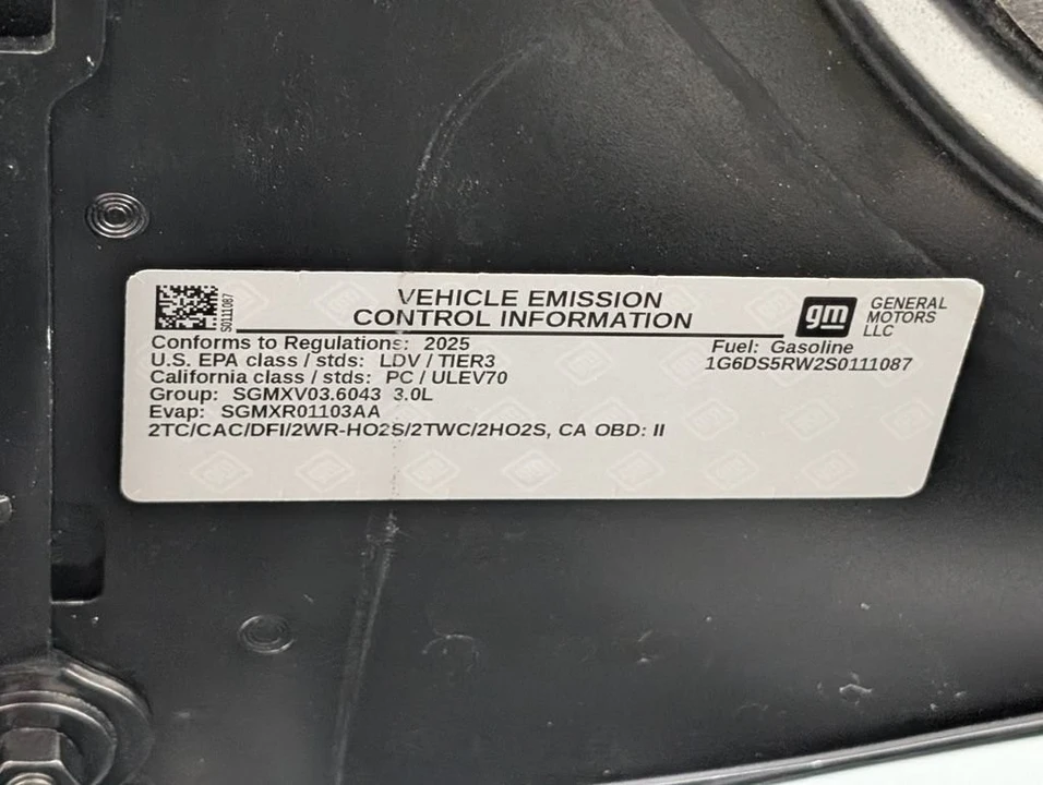 2025 Cadillac CT5 - Image 25 of 28