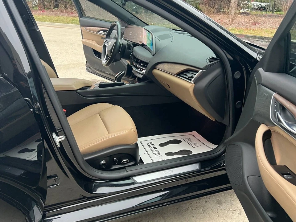 2025 Cadillac CT5 - Image 16 of 21