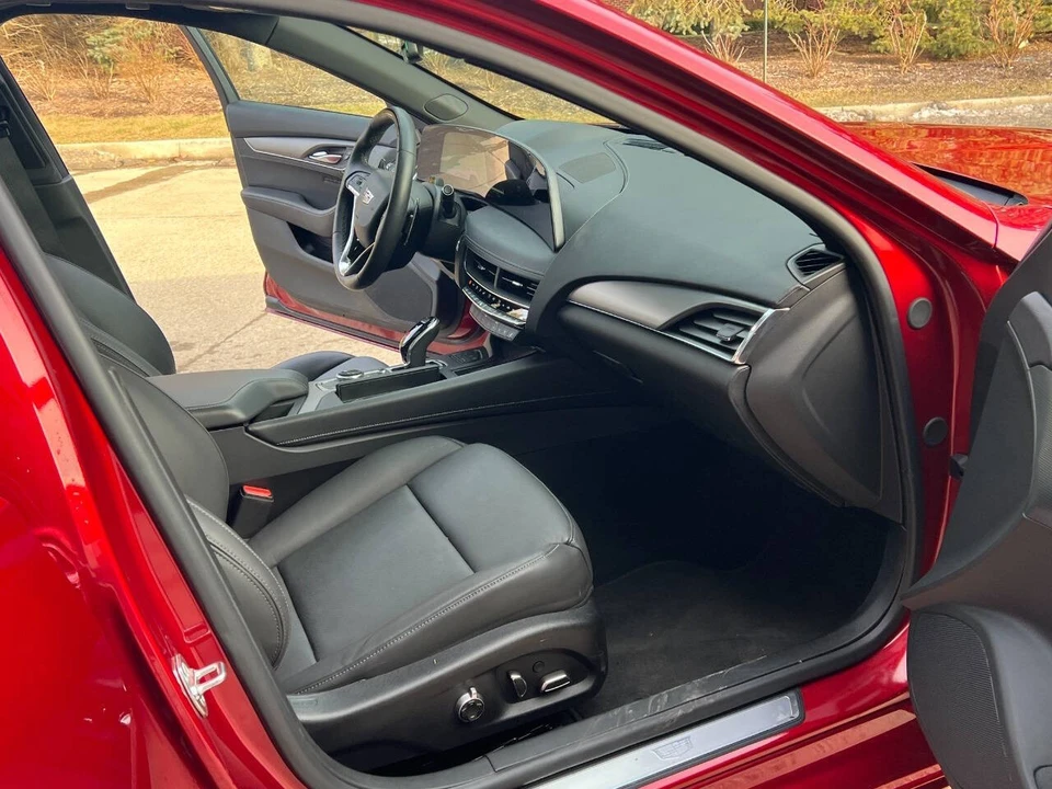 2025 Cadillac CT5 - Image 16 of 21