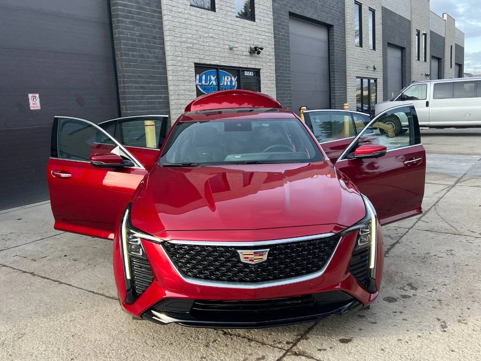 2025 Cadillac CT5 - Image 14 of 21