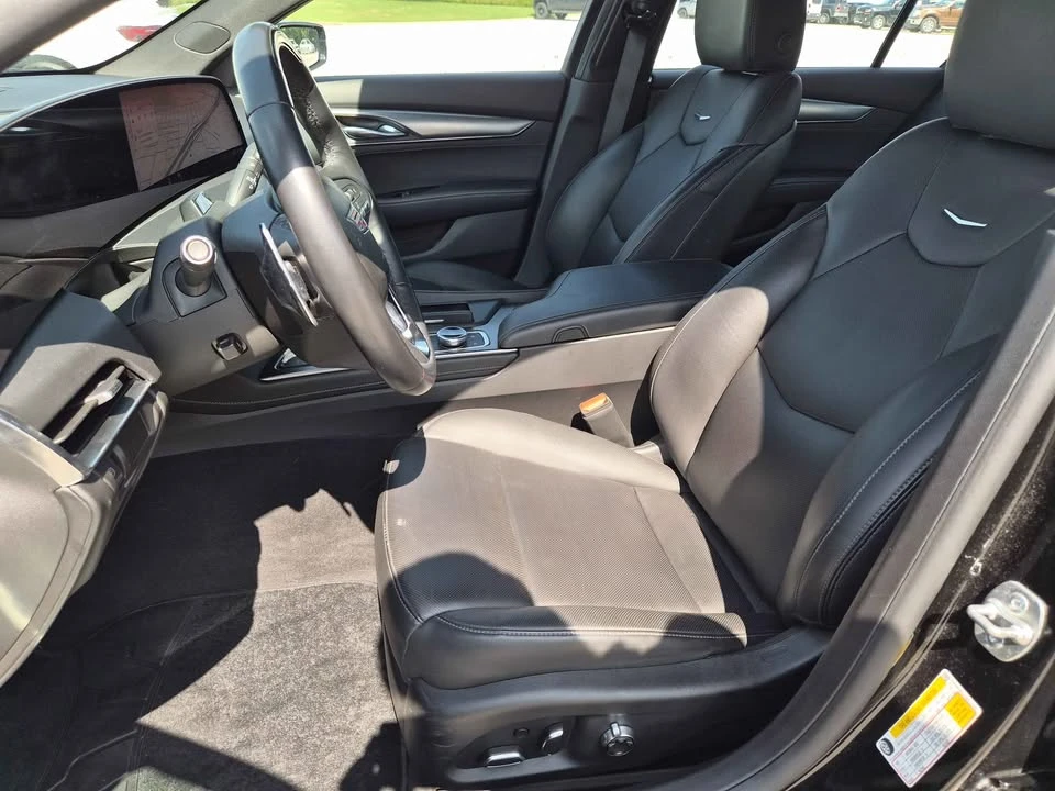 2025 Cadillac CT5 - Image 10 of 20