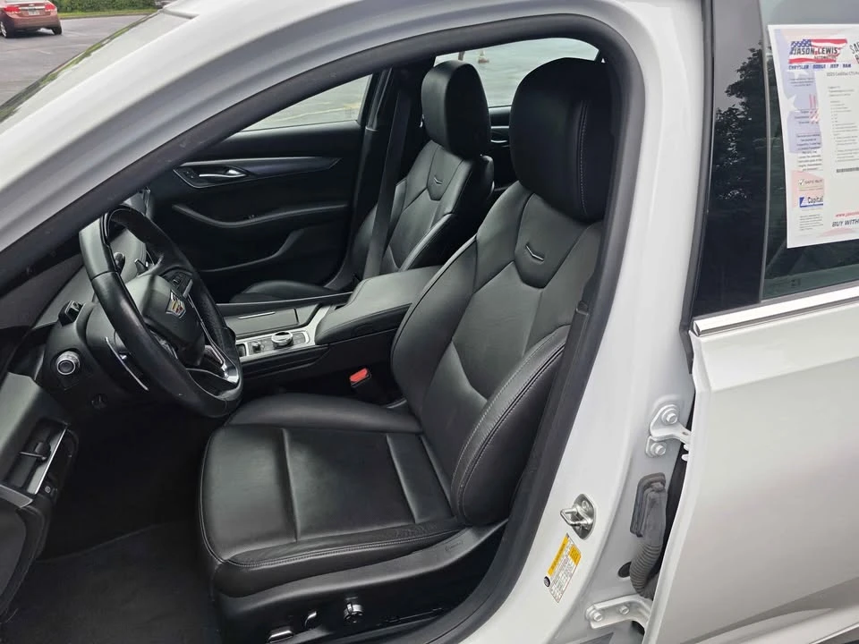 2025 Cadillac CT5 - Image 9 of 13
