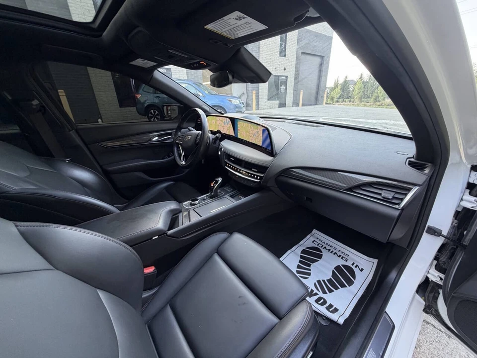 2025 Cadillac CT5 - Image 15 of 22