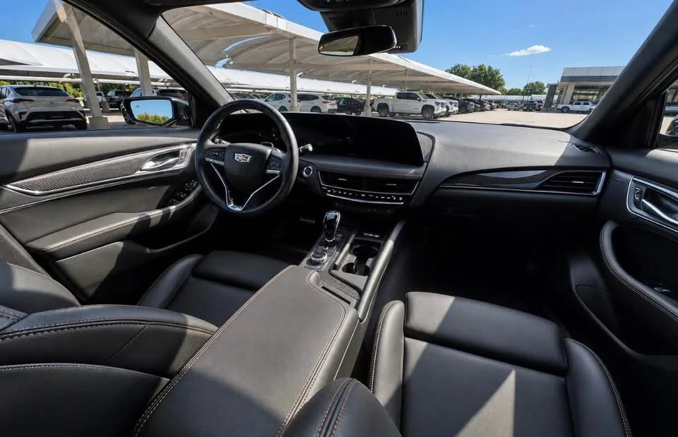 2025 Cadillac CT5 - Image 5 of 9