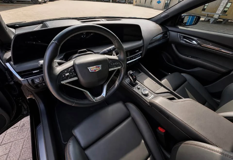 2025 Cadillac CT5 - Image 4 of 9