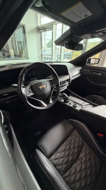 2025 Cadillac CT5-V - Image 9 of 9