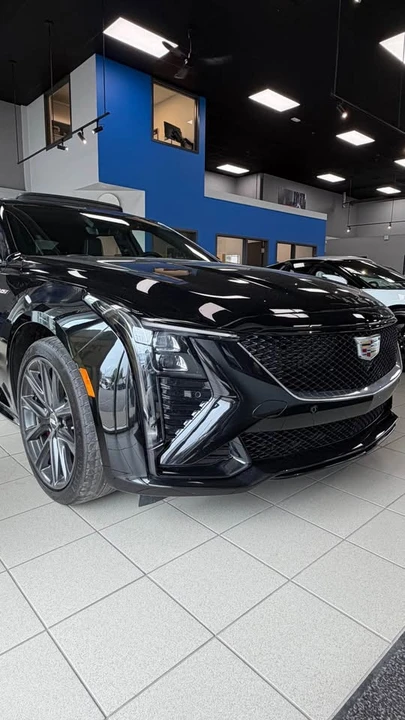 2025 Cadillac CT5-V - Image 2 of 9