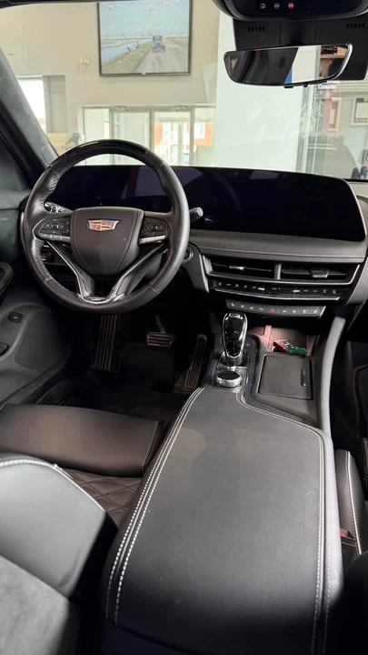2025 Cadillac CT5-V - Image 8 of 9